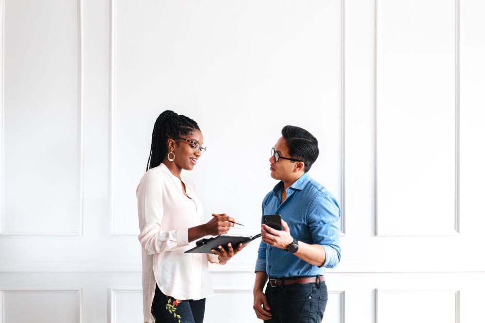 Registered Agent vs Virtual Business Address for Non-US Founders: What's the Difference?