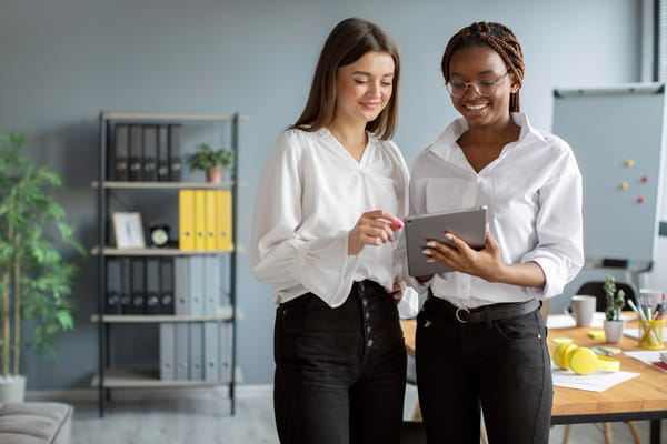 Corporate Cards vs Business Credit Cards for Non-US Startup Founders (2026 Guide)